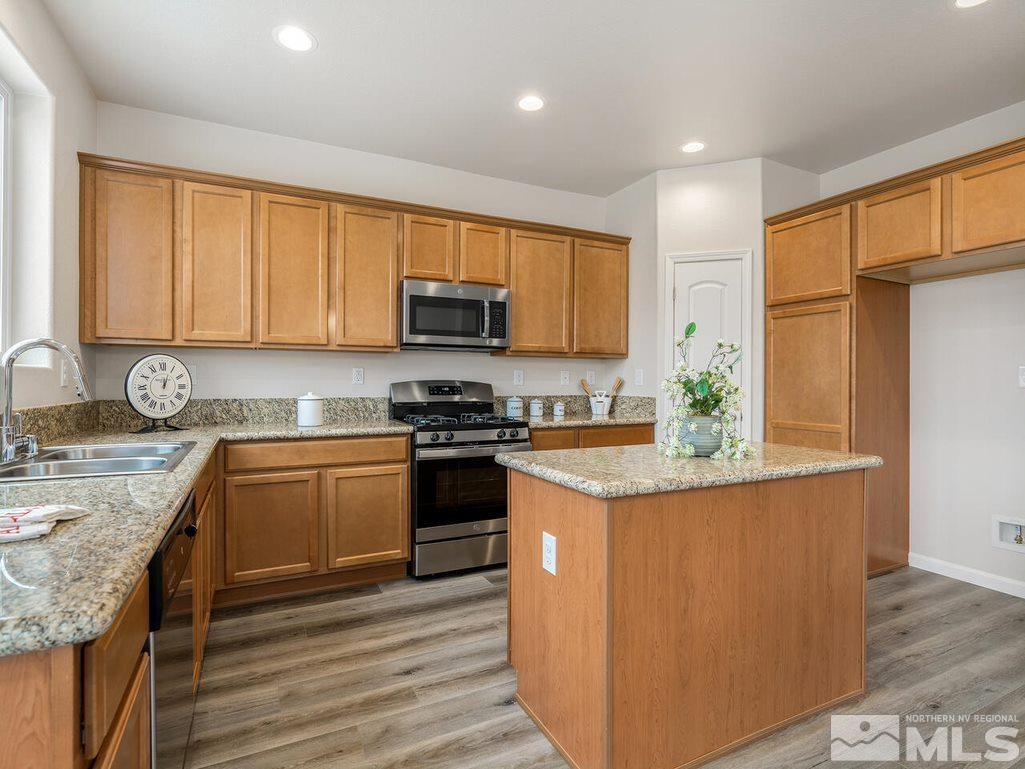 14433 Durham Drive Reno, NV 89506 - Photo 4 of 12 Photo 4