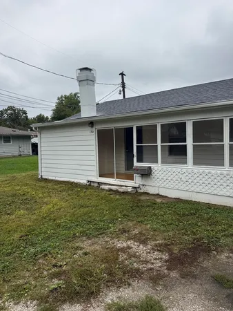 $2,000 | 1306 East Green Street, Urbana, IL 61802