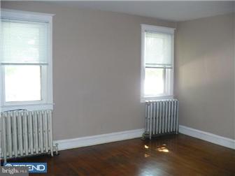 260 Ashby Road Upper Darby, PA 19082 - Photo 3 of 12 Unit #1