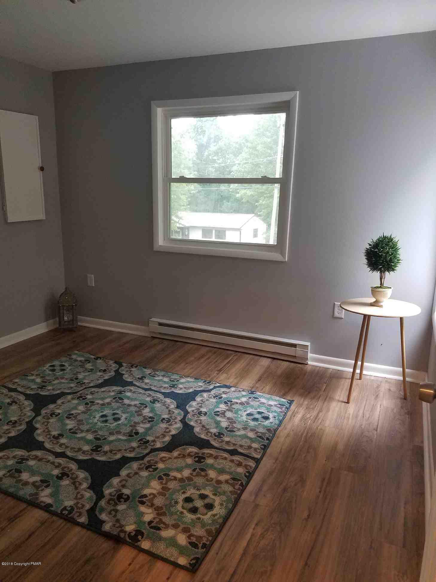 4333 Pine Ridge Drive East Bushkill, PA 18324 - Photo 14 of 21 Max bed 2