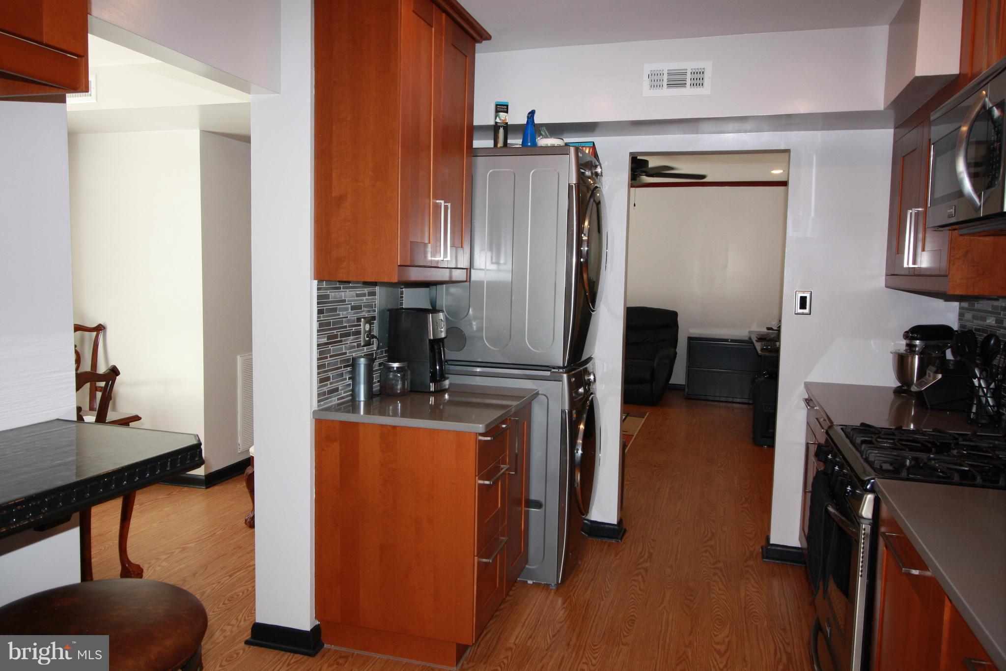 11833 Shire Court, Unit 1A Reston, VA 20191 - Photo 5 of 24 Kitchen