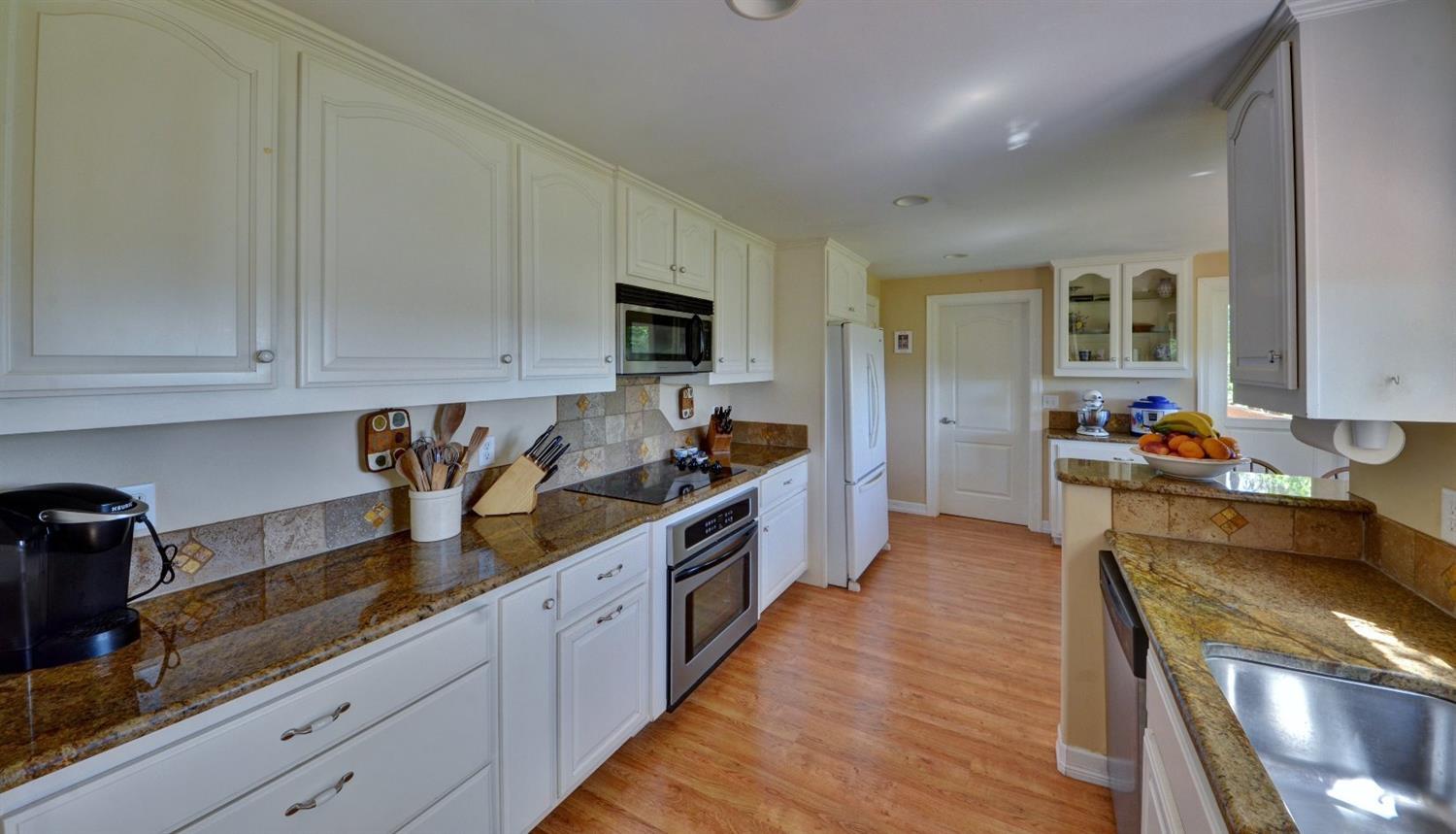 16417 Jones Road White City, OR 97503 - Photo 12 of 32 Additional Photo