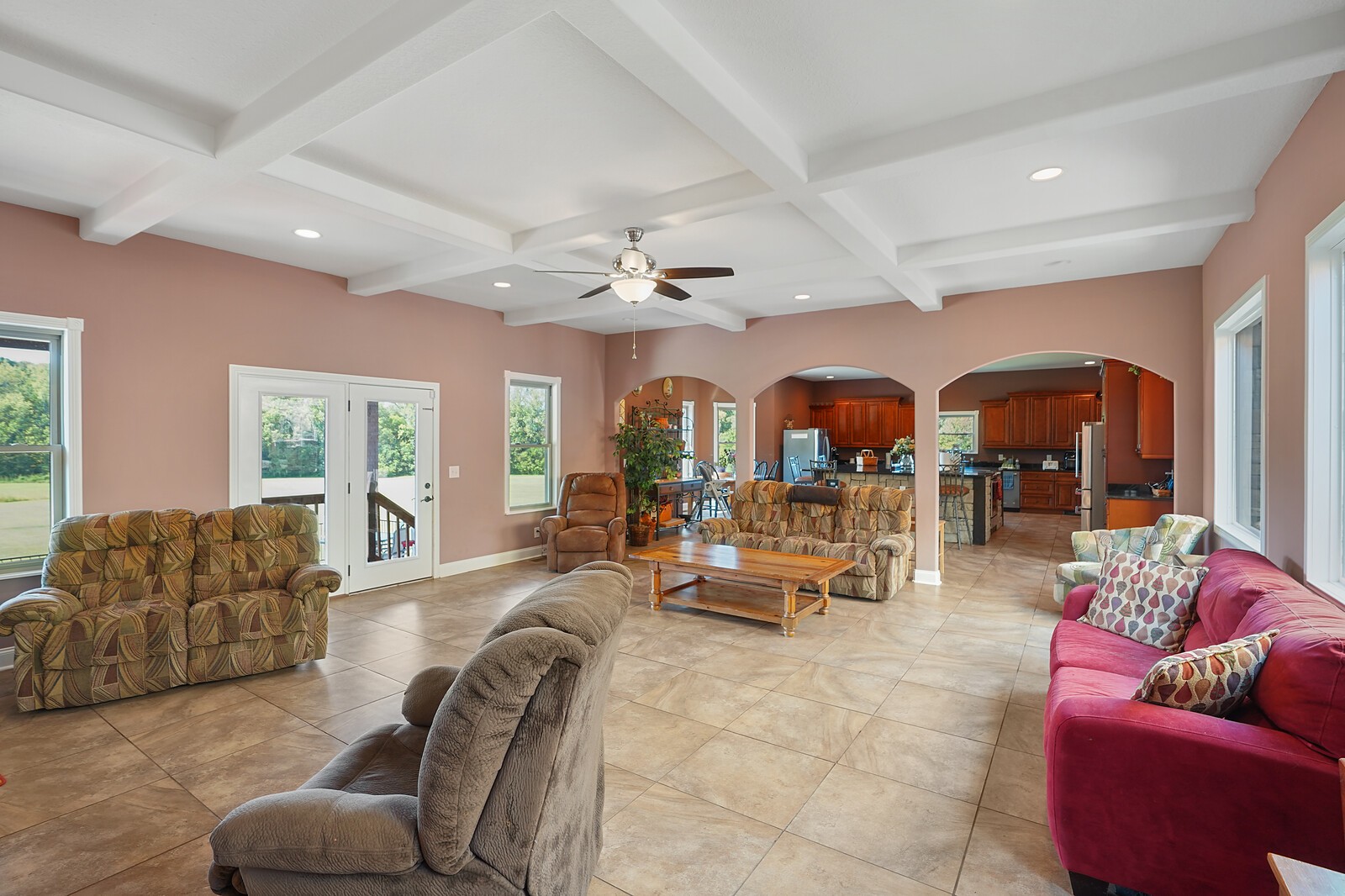 4785 Pulliam-Hardaway Road Springfield, TN 37172 - Photo 17 of 45 a living room with furniture kitchen view and a large window