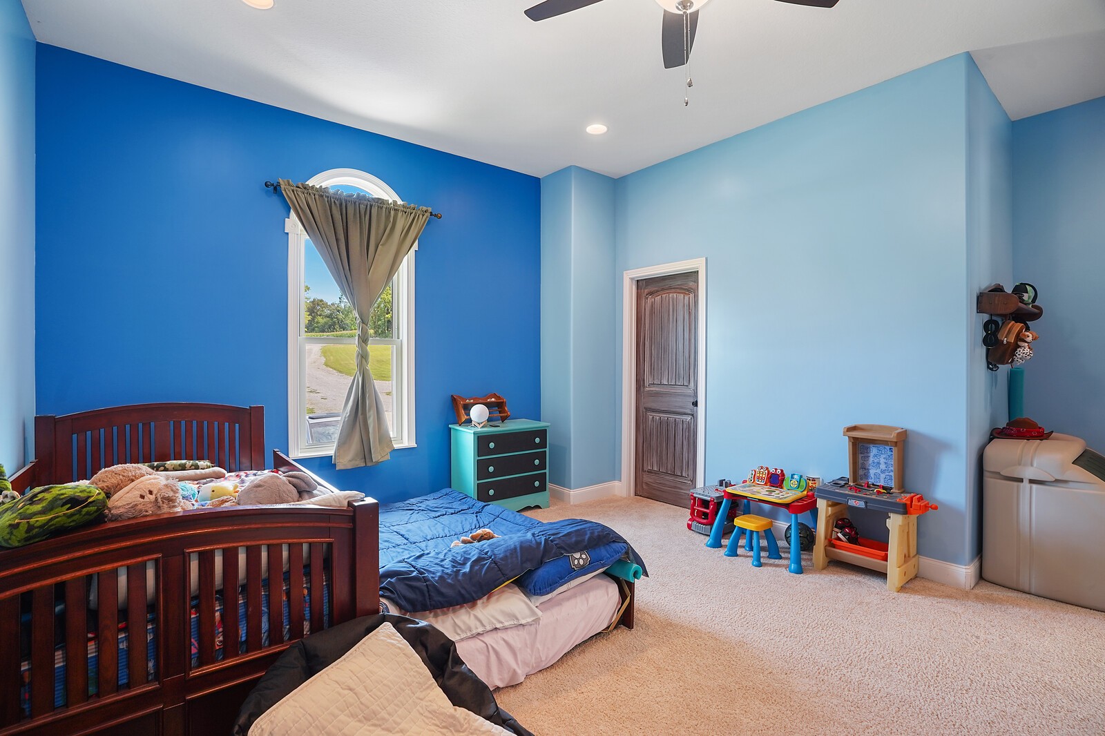 4785 Pulliam-Hardaway Road Springfield, TN 37172 - Photo 35 of 45 a bedroom with furniture and a window