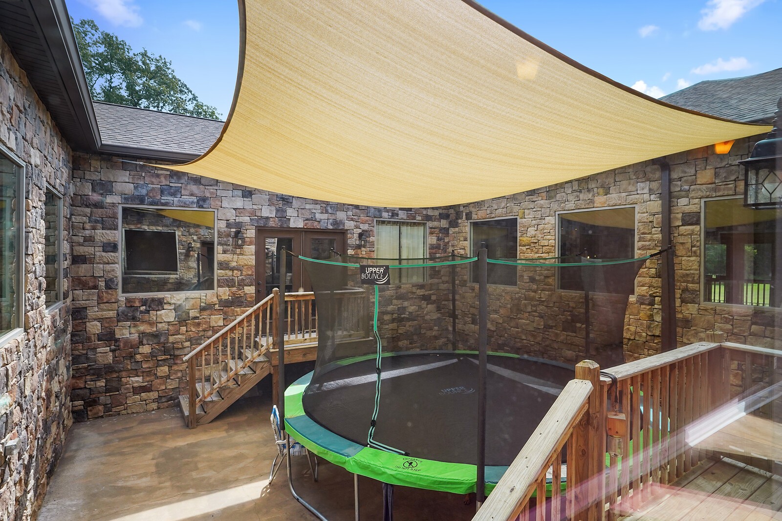 4785 Pulliam-Hardaway Road Springfield, TN 37172 - Photo 42 of 45 a front view of a house with balcony