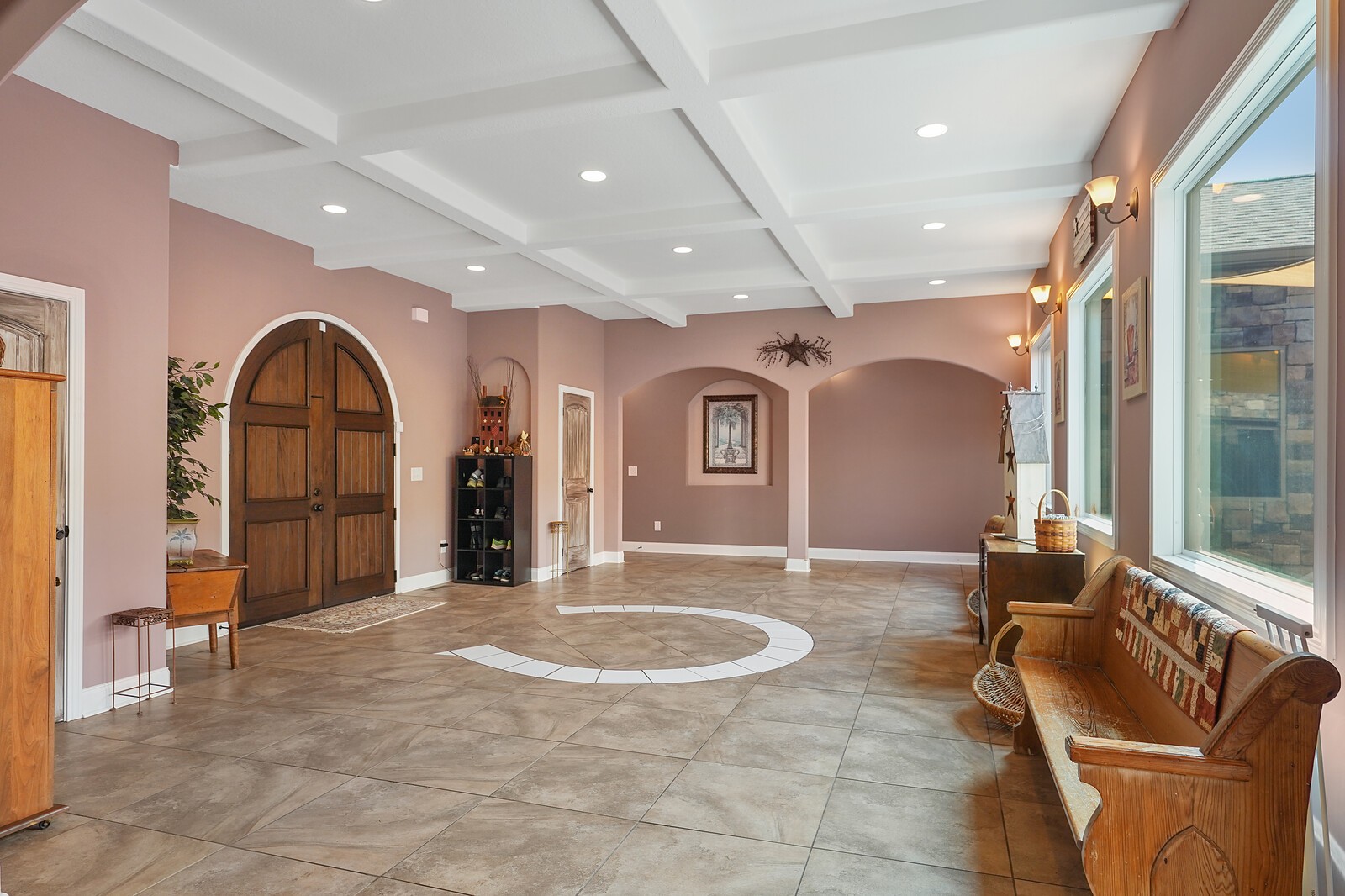 4785 Pulliam-Hardaway Road Springfield, TN 37172 - Photo 8 of 45 a view of a livingroom with furniture and entryway