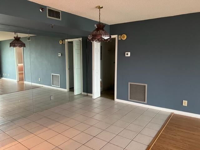 5260 Northwest 2nd Avenue, Unit 404 Boca Raton, FL 33487 - Photo 4 of 23 Dining Area