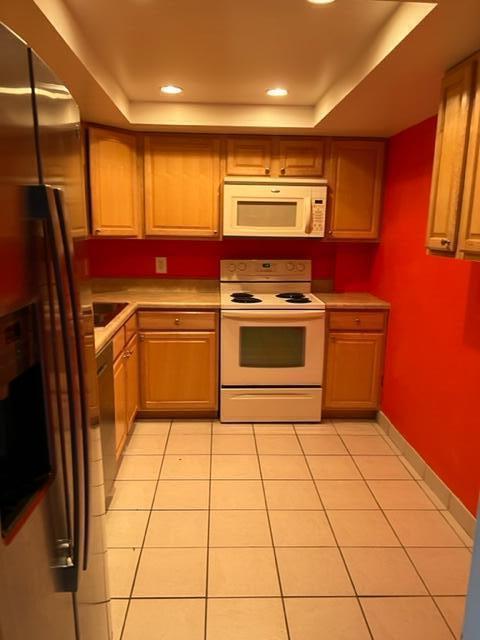 5260 Northwest 2nd Avenue, Unit 404 Boca Raton, FL 33487 - Photo 7 of 23 Eat-in Kitchen