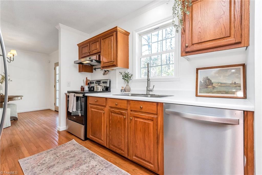 236 Summit Road Purlear, NC 28665 - Photo 15 of 48 Kitchen