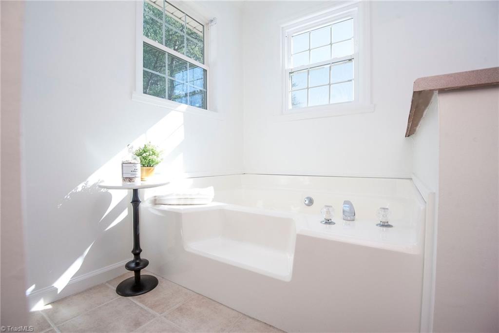 236 Summit Road Purlear, NC 28665 - Photo 25 of 48 Primary Bathroom