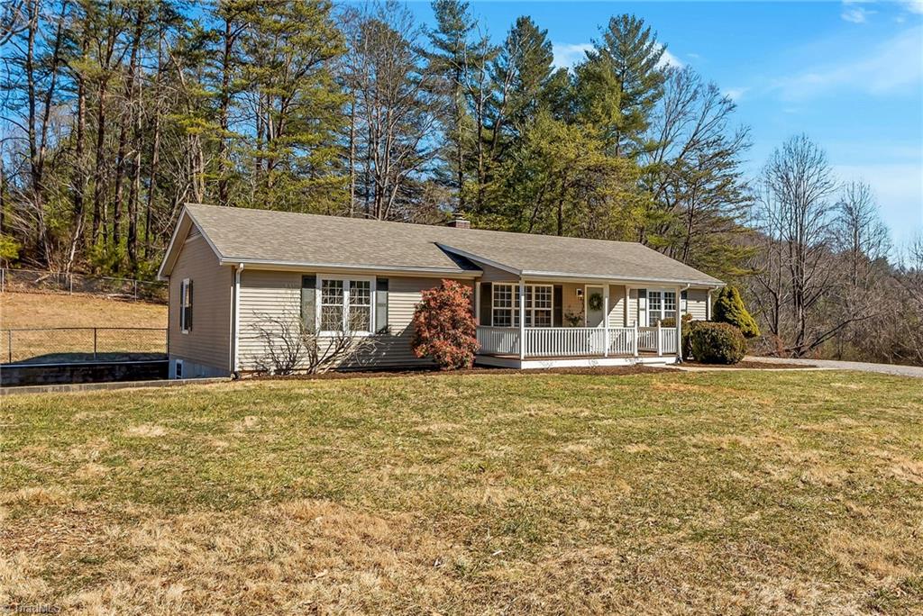 236 Summit Road Purlear, NC 28665 - Photo 33 of 48
