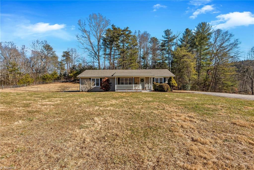 236 Summit Road Purlear, NC 28665 - Photo 35 of 48