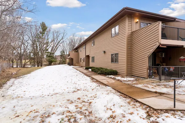 $175,000 | 5445 Babcock Trail, Unit N106, Inver Grove Heights, MN 55077