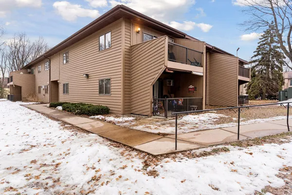 $175,000 | 5445 Babcock Trail, Unit N106, Inver Grove Heights, MN 55077