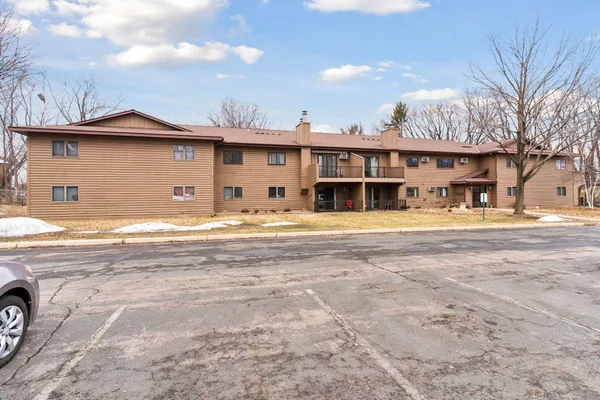 $175,000 | 5445 Babcock Trail, Unit N106, Inver Grove Heights, MN 55077