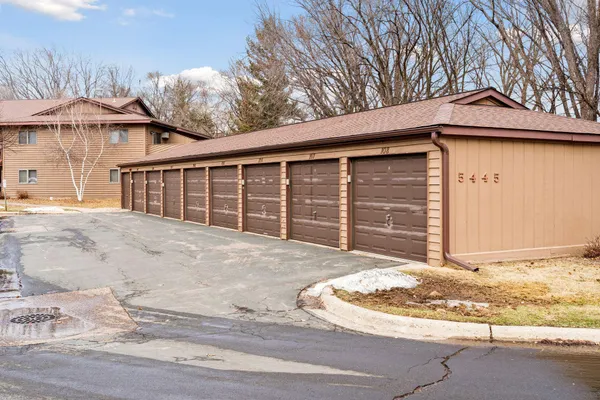 $175,000 | 5445 Babcock Trail, Unit N106, Inver Grove Heights, MN 55077