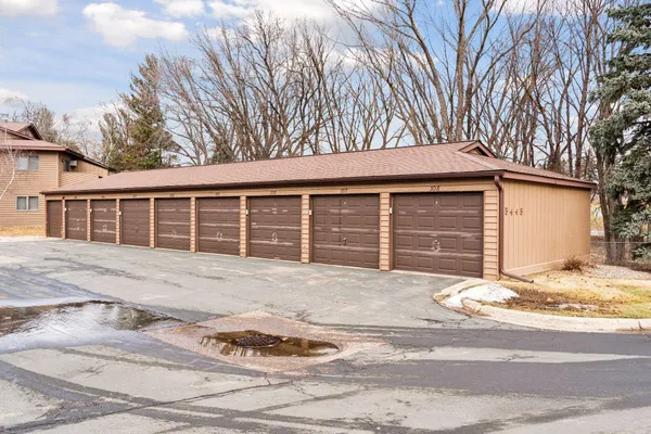 $175,000 | 5445 Babcock Trail, Unit N106, Inver Grove Heights, MN 55077