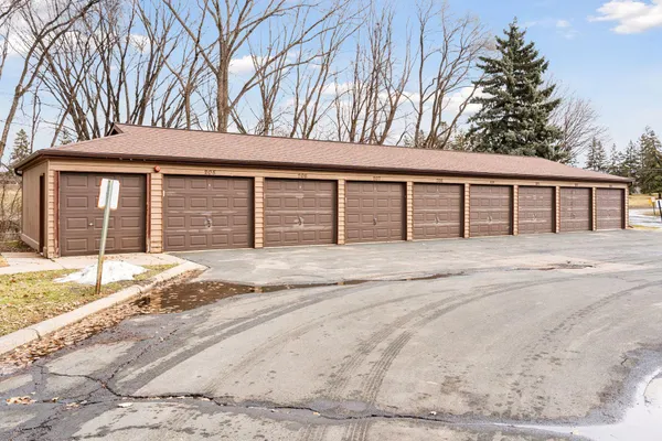 $175,000 | 5445 Babcock Trail, Unit N106, Inver Grove Heights, MN 55077