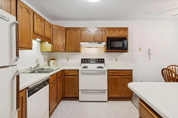 $175,000 | 5445 Babcock Trail, Unit N106, Inver Grove Heights, MN 55077