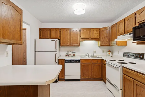 $175,000 | 5445 Babcock Trail, Unit N106, Inver Grove Heights, MN 55077