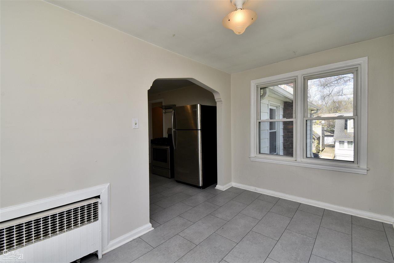 131 Muir Road Grosse Pointe Farms, MI 48236 - Photo 10 of 21