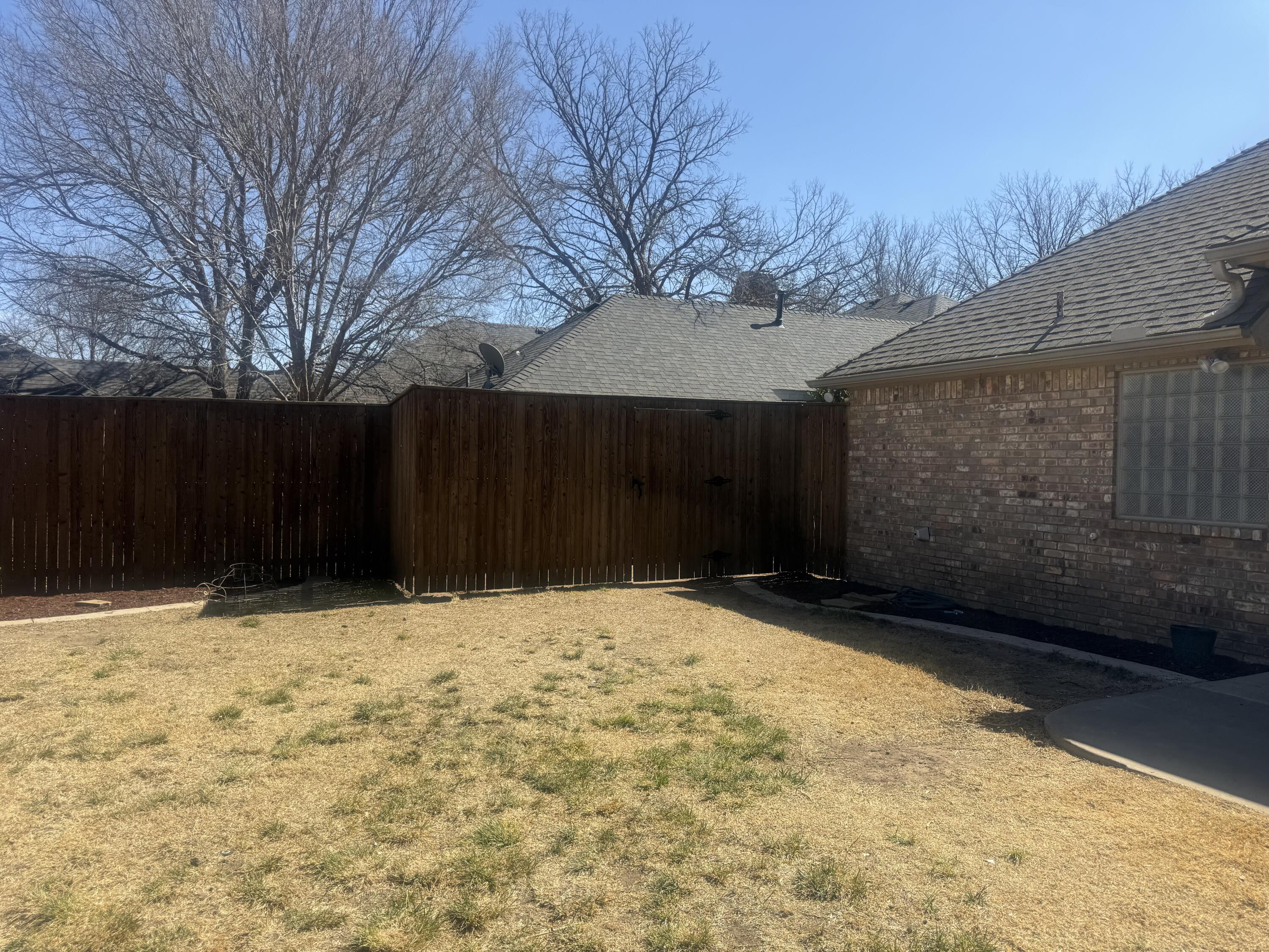 4810 99th Street Lubbock, TX 79424 - Photo 44 of 48 a backyard of a house