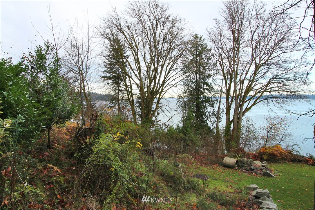 14032 Glen Acres Road Southwest Vashon, WA 98070 - Photo 12 of 16 Gallery Image 12