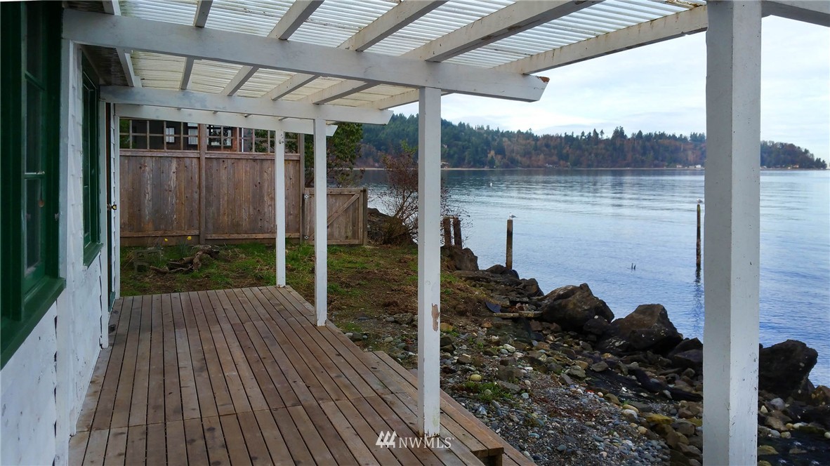 14032 Glen Acres Road Southwest Vashon, WA 98070 - Photo 4 of 16 Gallery Image 4
