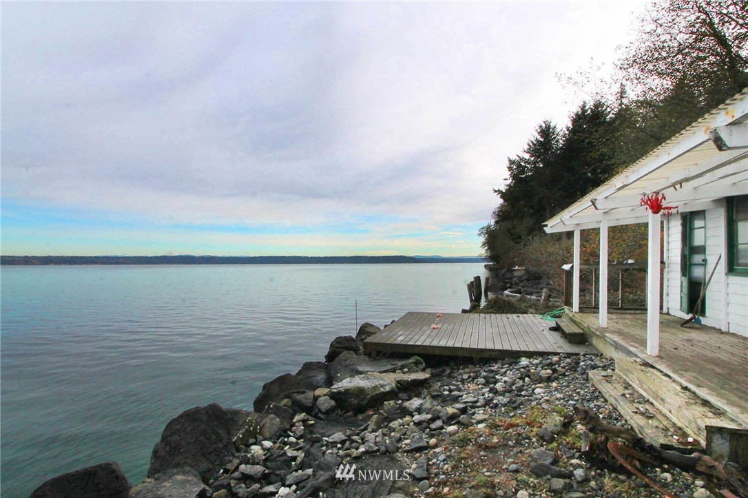14032 Glen Acres Road Southwest Vashon, WA 98070 - Photo 6 of 16 Gallery Image 6