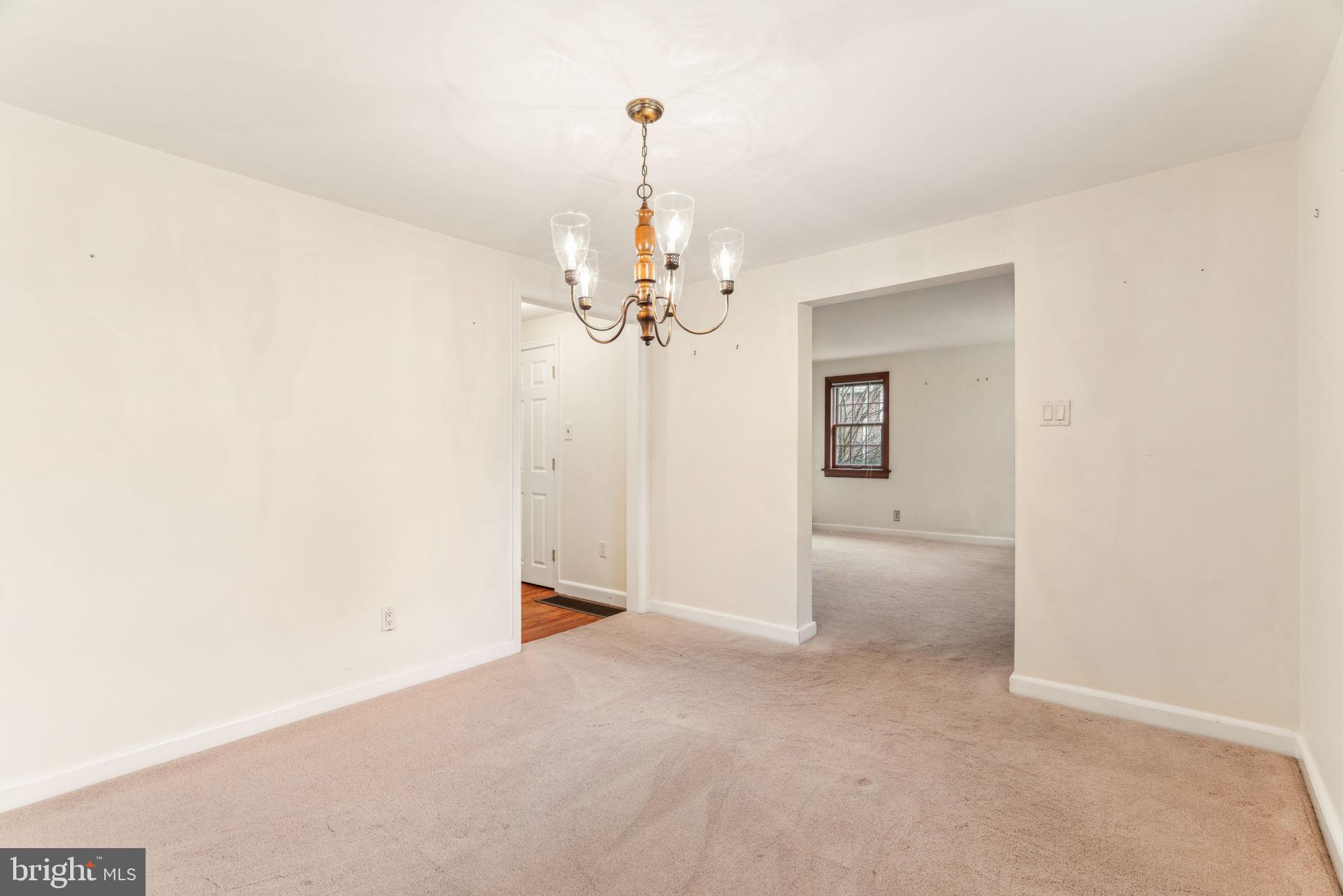 526 Drayton Road Oreland, PA 19075 - Photo 19 of 64