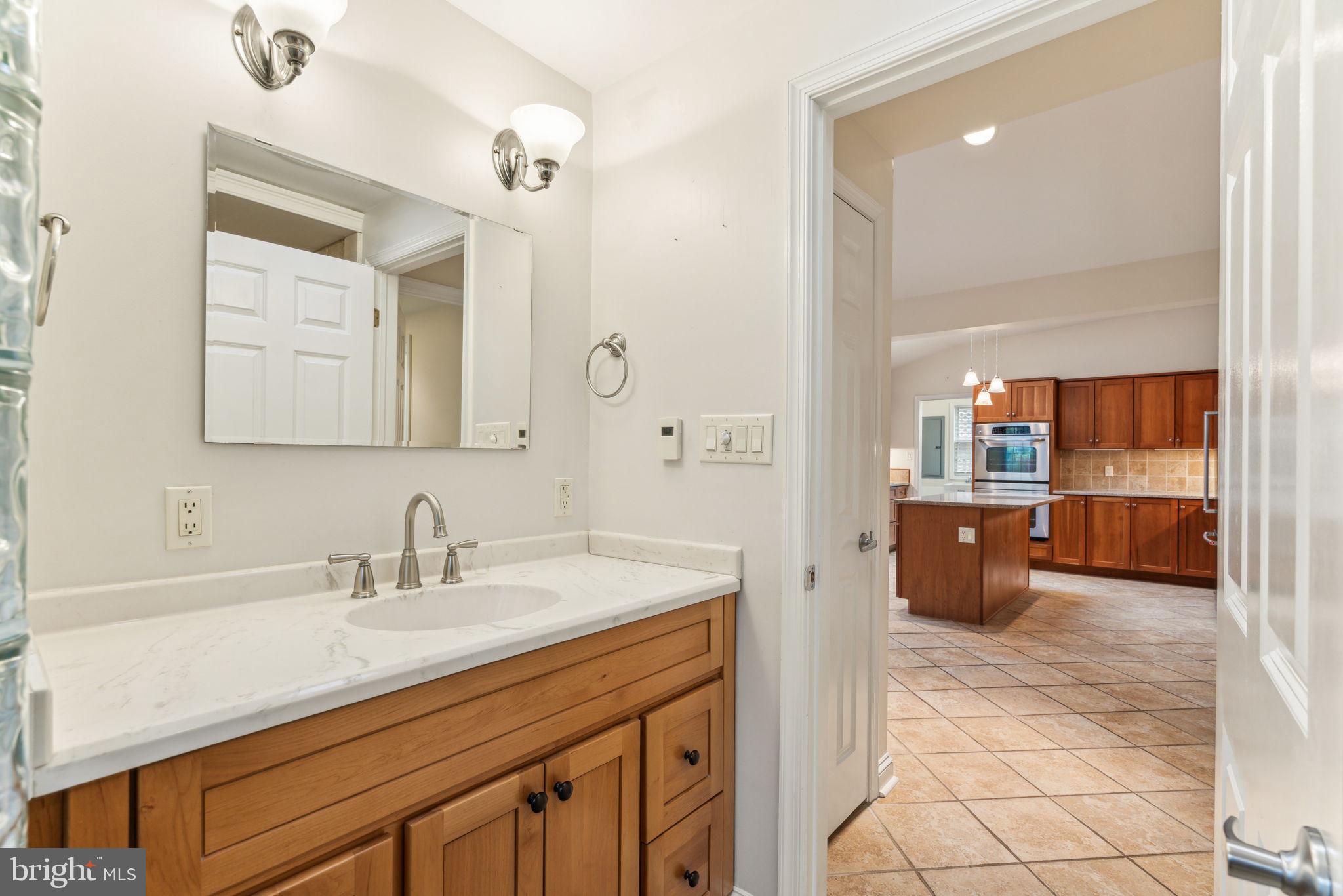 526 Drayton Road Oreland, PA 19075 - Photo 27 of 64