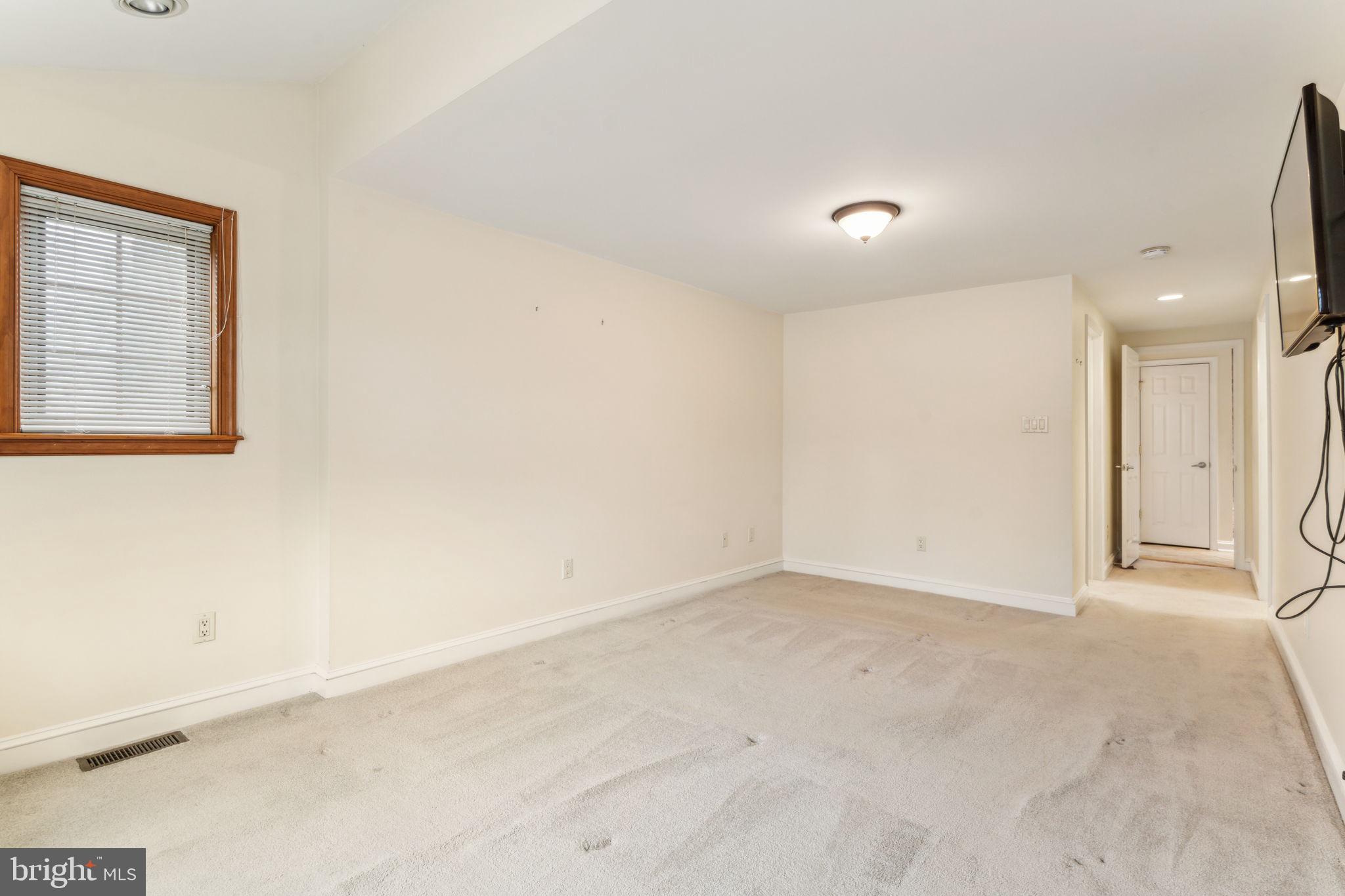 526 Drayton Road Oreland, PA 19075 - Photo 37 of 64