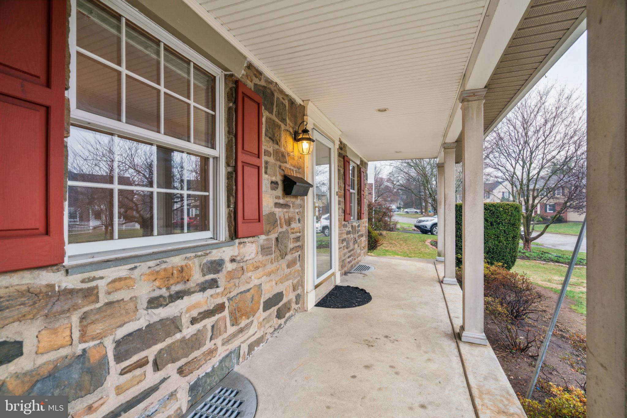 526 Drayton Road Oreland, PA 19075 - Photo 5 of 64