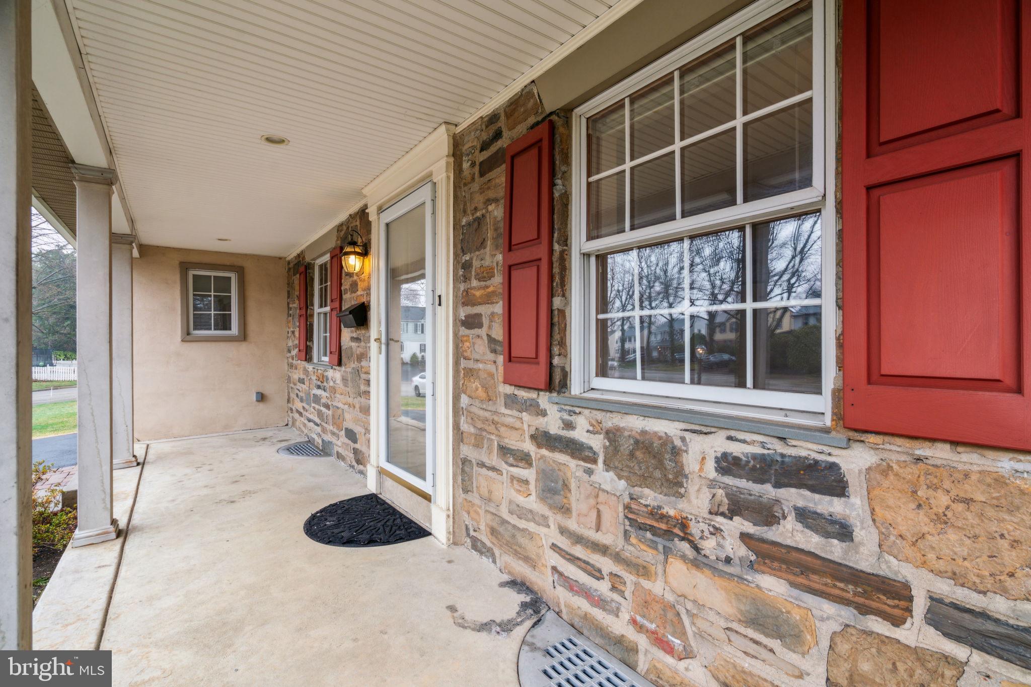 526 Drayton Road Oreland, PA 19075 - Photo 6 of 64