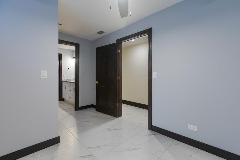 444 East 48th Street, Unit B2 Chicago, IL 60615 - Photo 15 of 17