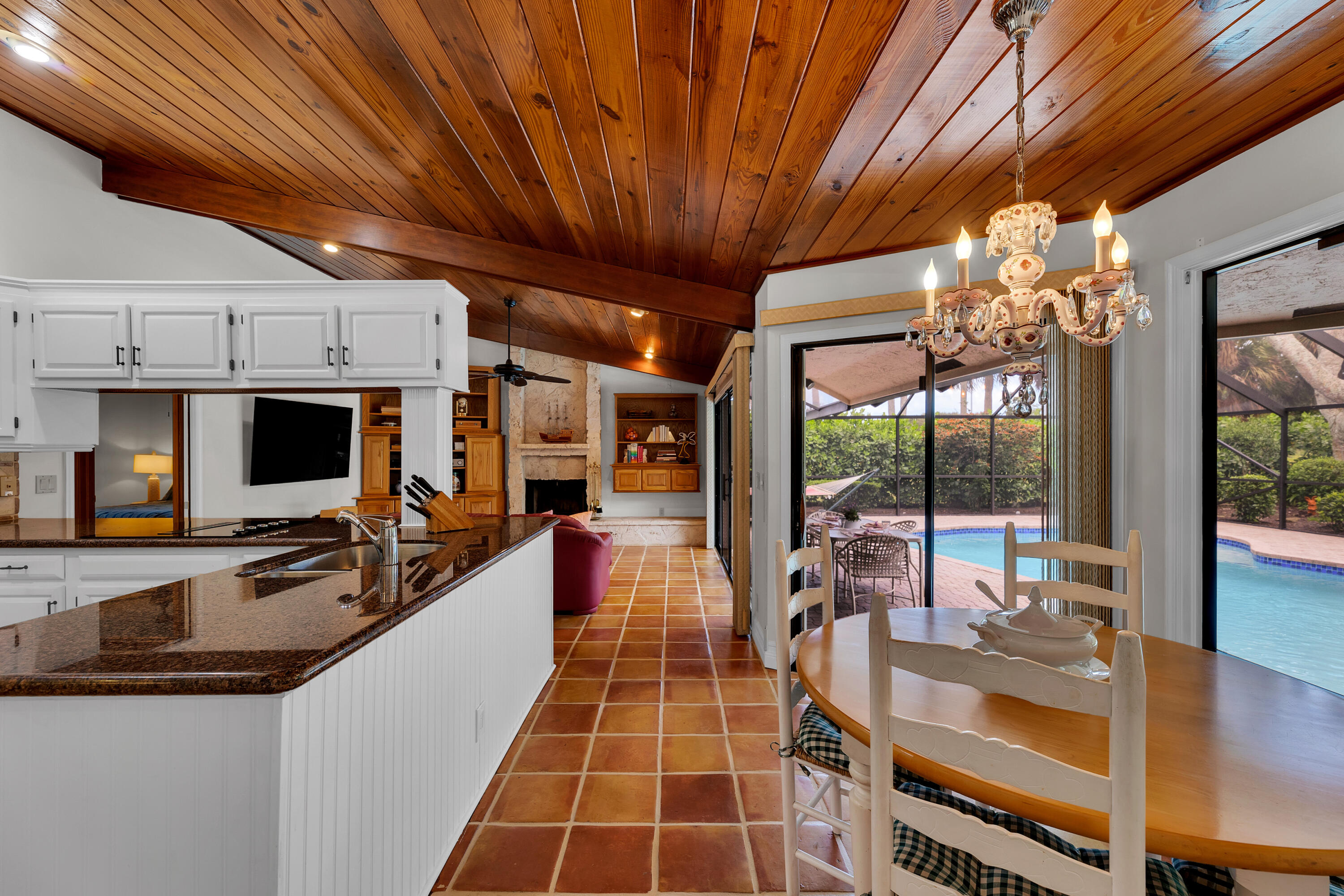 2622 Northwest 27th Avenue Boca Raton, FL 33434 - Photo 22 of 30 Kitchen/Breakfast Area