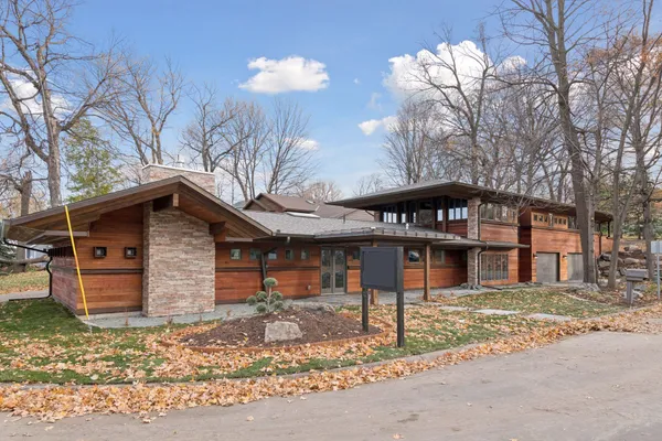 $1,139,000 | 4945 Glen Elyn Road, Mound, MN 55364