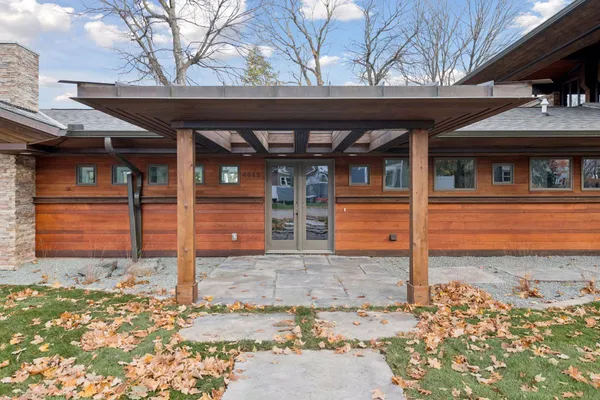 $1,099,000 | 4945 Glen Elyn Road, Mound, MN 55364