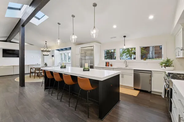 $1,099,000 | 4945 Glen Elyn Road, Mound, MN 55364