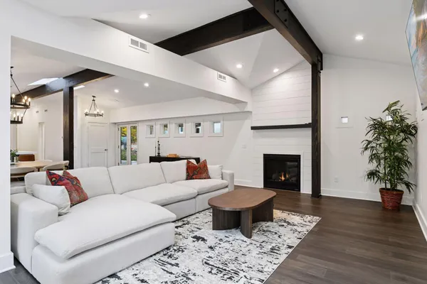 $1,099,000 | 4945 Glen Elyn Road, Mound, MN 55364