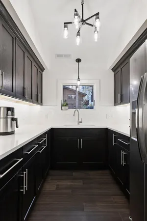 $1,099,000 | 4945 Glen Elyn Road, Mound, MN 55364