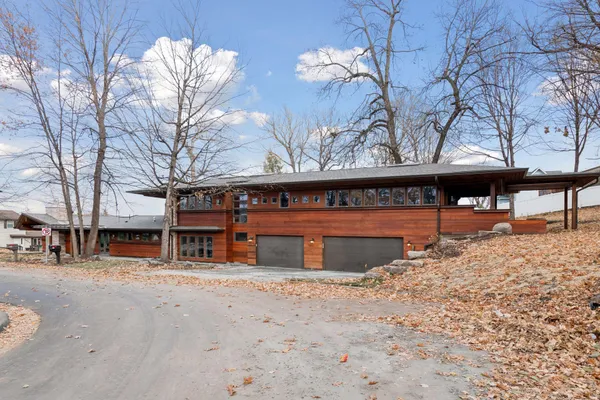 $1,099,000 | 4945 Glen Elyn Road, Mound, MN 55364