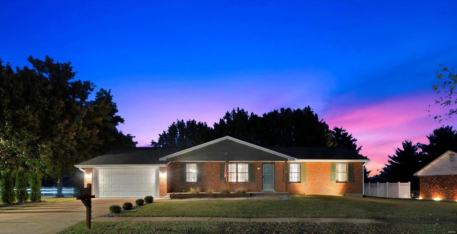6400 Farmcrest Road St. Louis, MO 63129 - Photo 1 of 39 Gallery Image 1