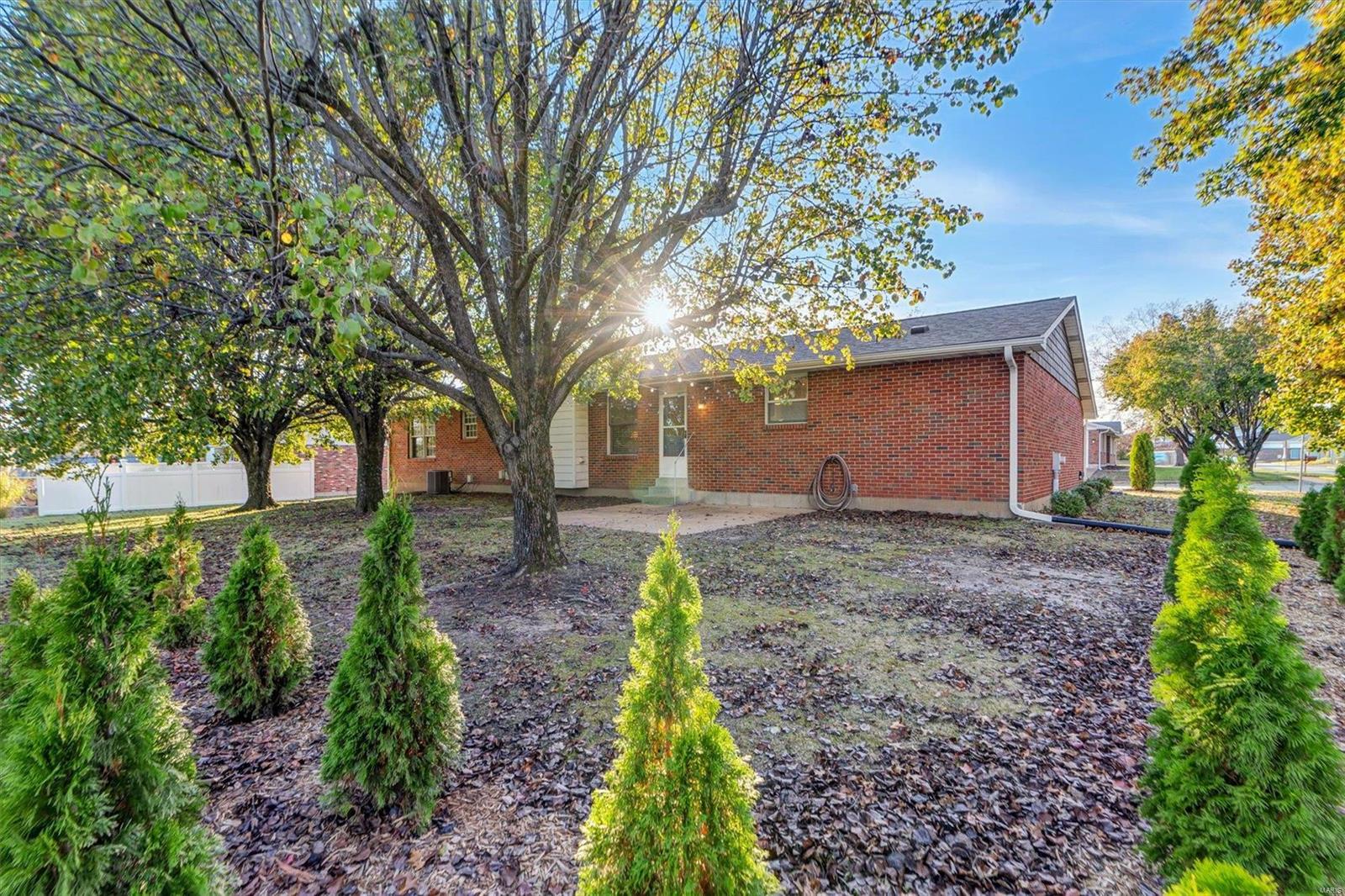 6400 Farmcrest Road St. Louis, MO 63129 - Photo 3 of 39 Gallery Image 3