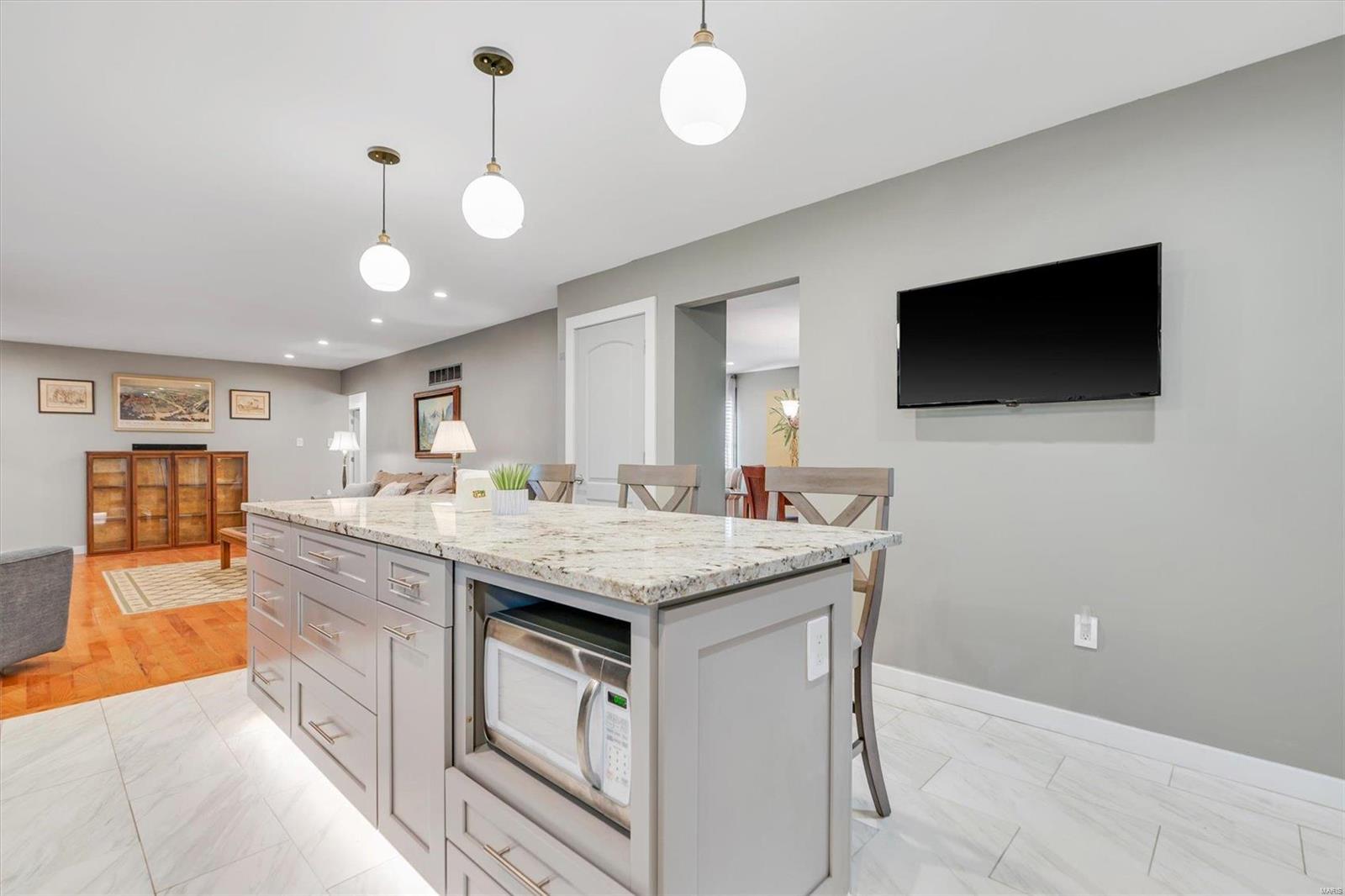 6400 Farmcrest Road St. Louis, MO 63129 - Photo 8 of 39 Gallery Image 8