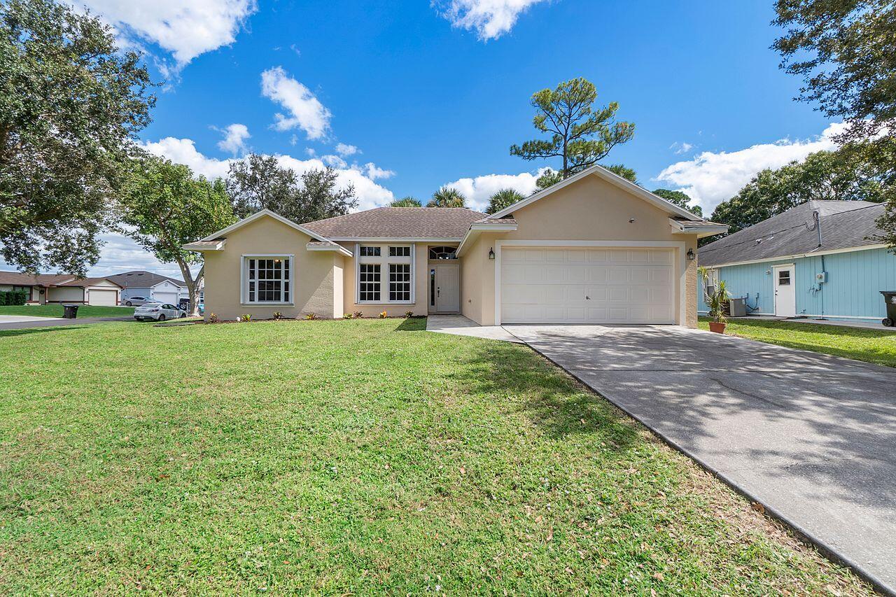 2655 Southwest Ace Road Port St. Lucie, FL 34953 - Photo 3 of 43 Front