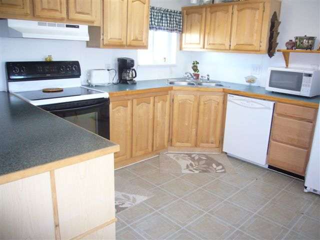 512 West Paradise Road Spokane, WA 99224 - Photo 2 of 9