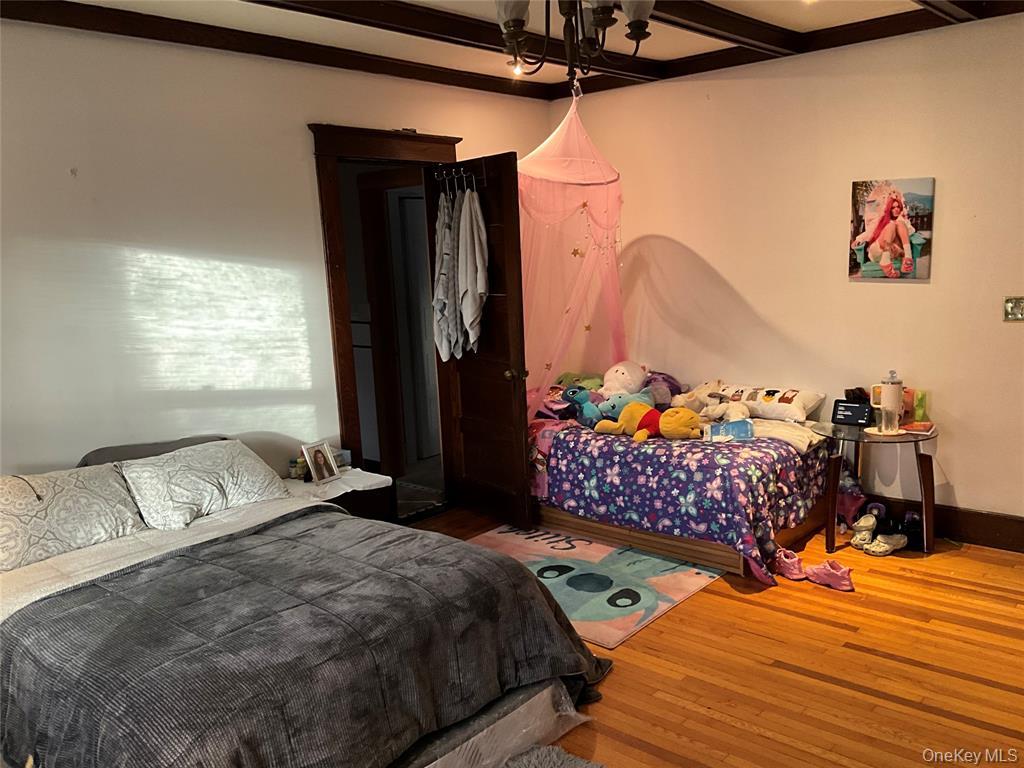 265 Spring Street Monroe, NY 10950 - Photo 6 of 20 a bedroom with a bed and a window