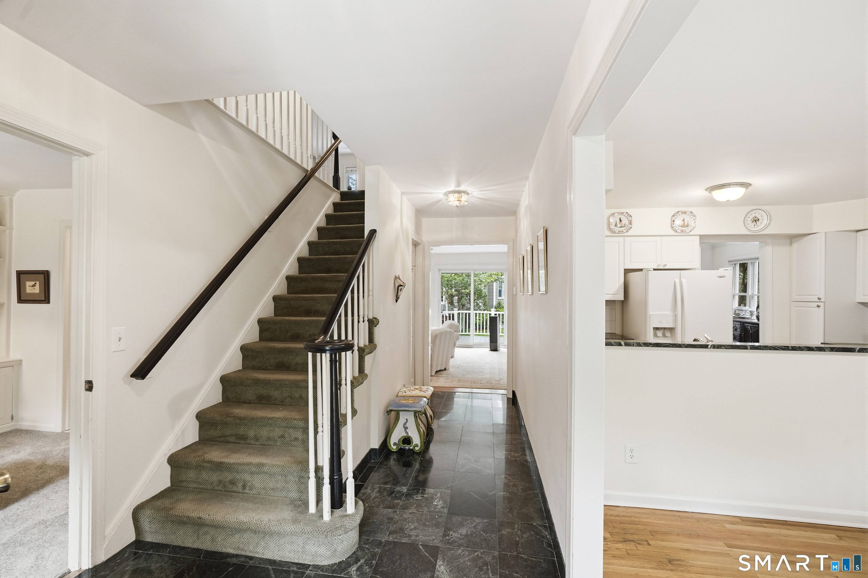 19 Georgetowne North Greenwich, CT 06831 - Photo 2 of 29