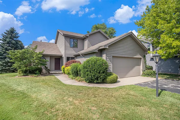 $418,000 | 1721 Fountainview Court Southeast, Caledonia, MI 49316